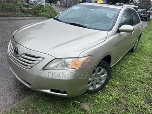 Toyota Camry 2.4 XLE 2008 Gold