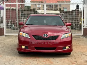Toyota Camry XLE 4dr Sedan (2.5L 4cyl 6AM) 2010 Red