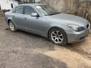 BMW 520i 2011 Blue