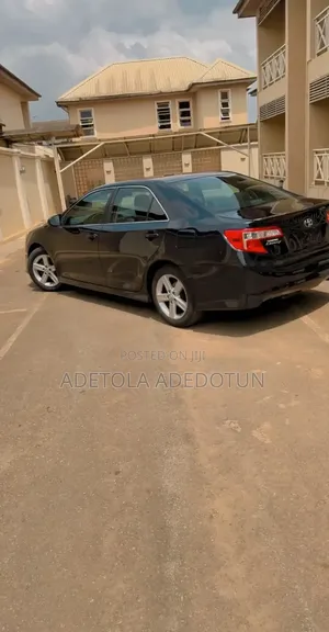 Toyota Camry SE 4dr Sedan (2.5L 4cyl 6A) 2014 Blue