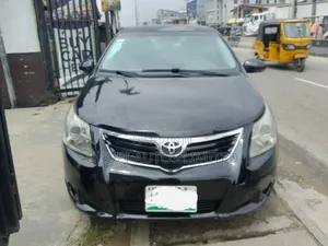 Toyota Avensis 2013 Black