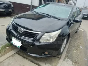 Toyota Avensis 2013 Black