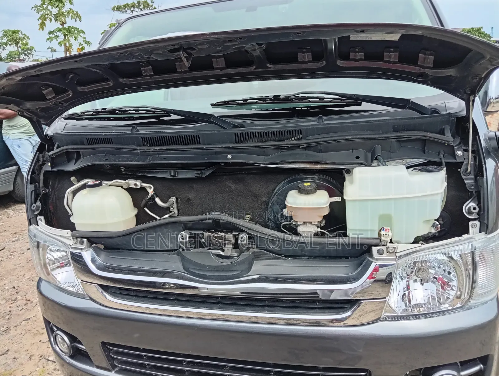 Toyota HiAce 2012 Grey