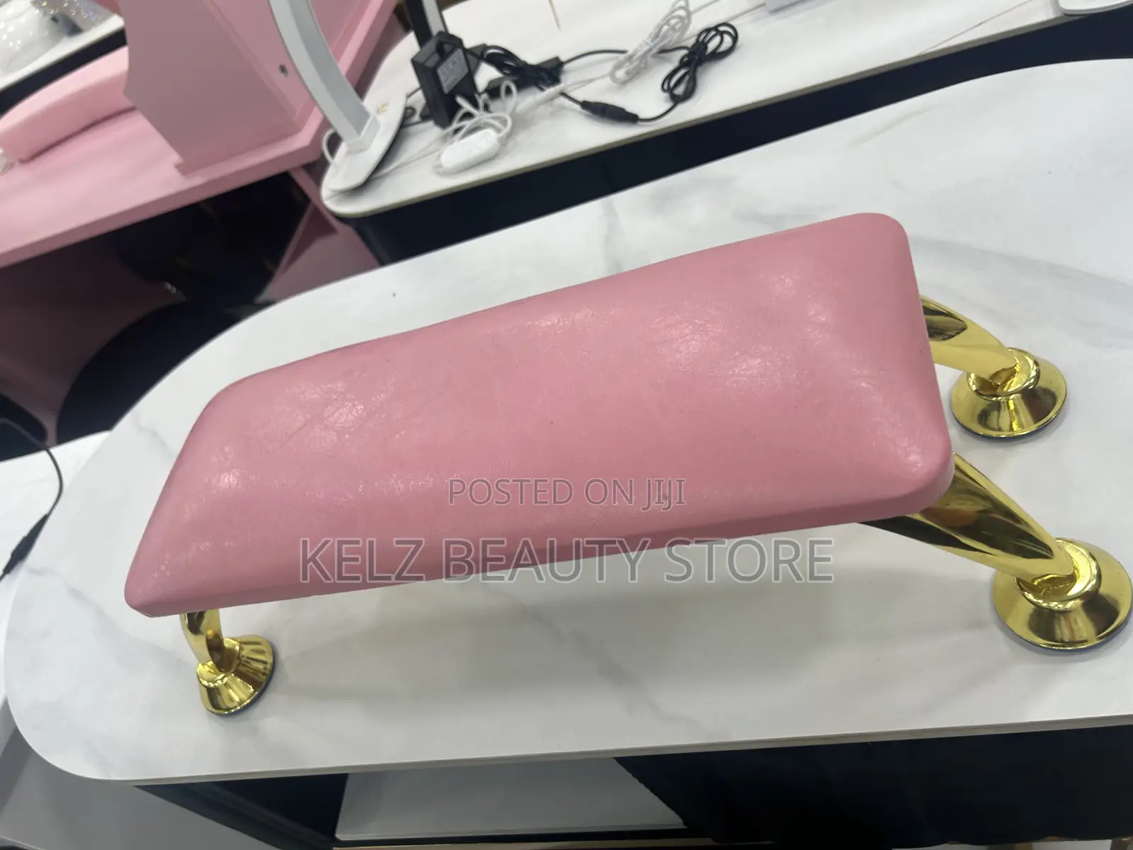 Arm Rest for Nail Table