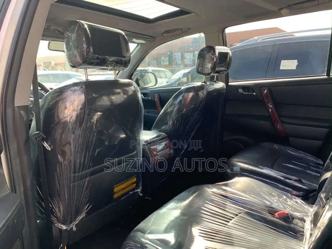 Toyota Highlander Limited 2012 White