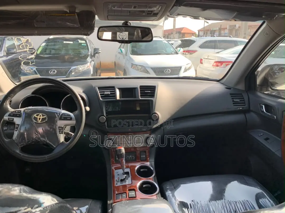 Toyota Highlander Limited 2012 White