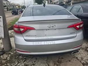 Hyundai Sonata Sport 4dr Sedan (2.4L 4cyl 6A) 2015 Silver