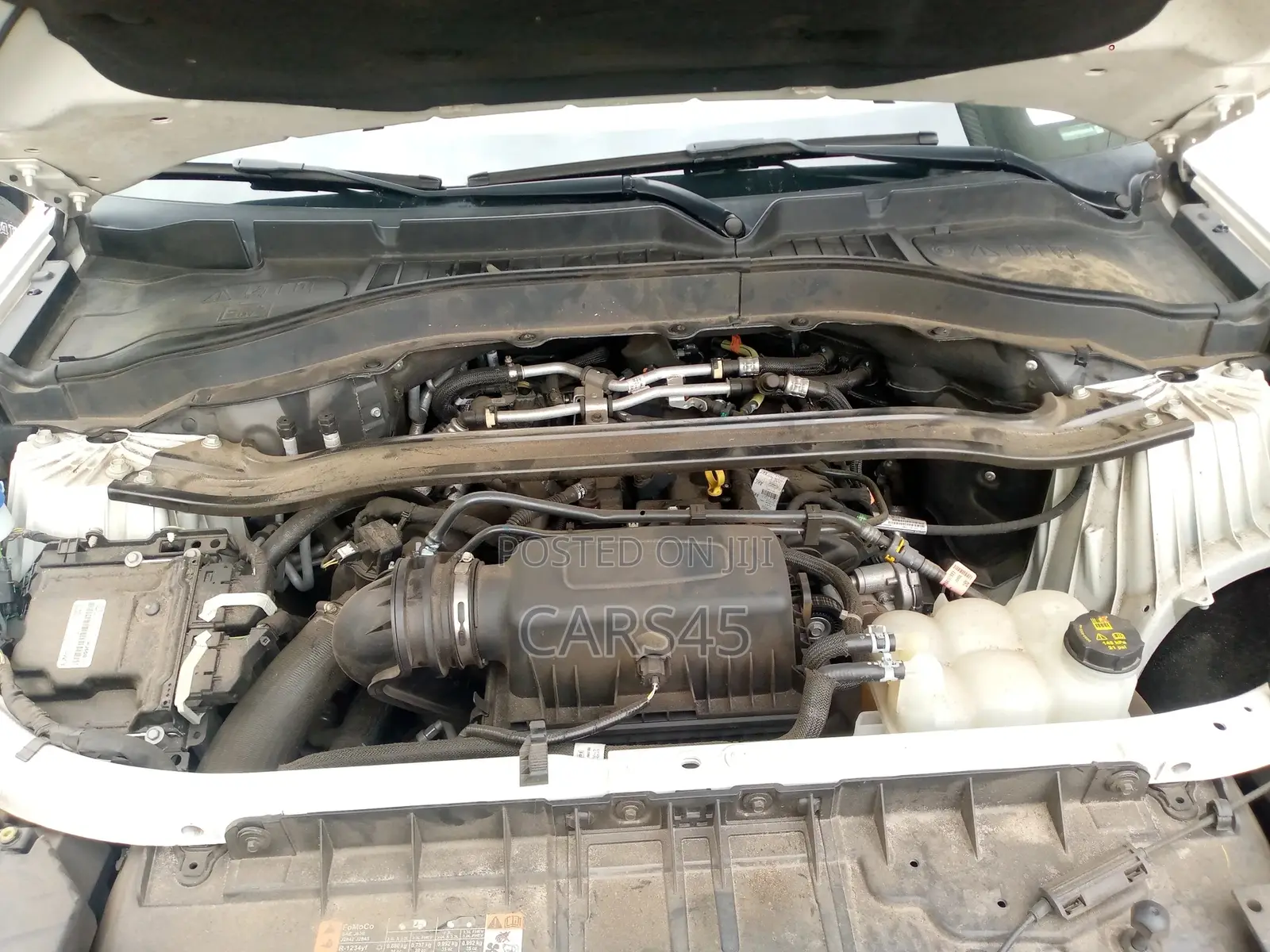 Ford Explorer 2021 White