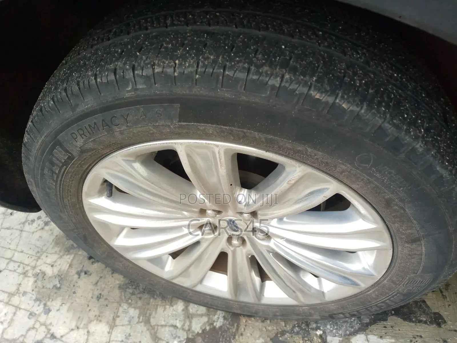 Ford Explorer 2021 White