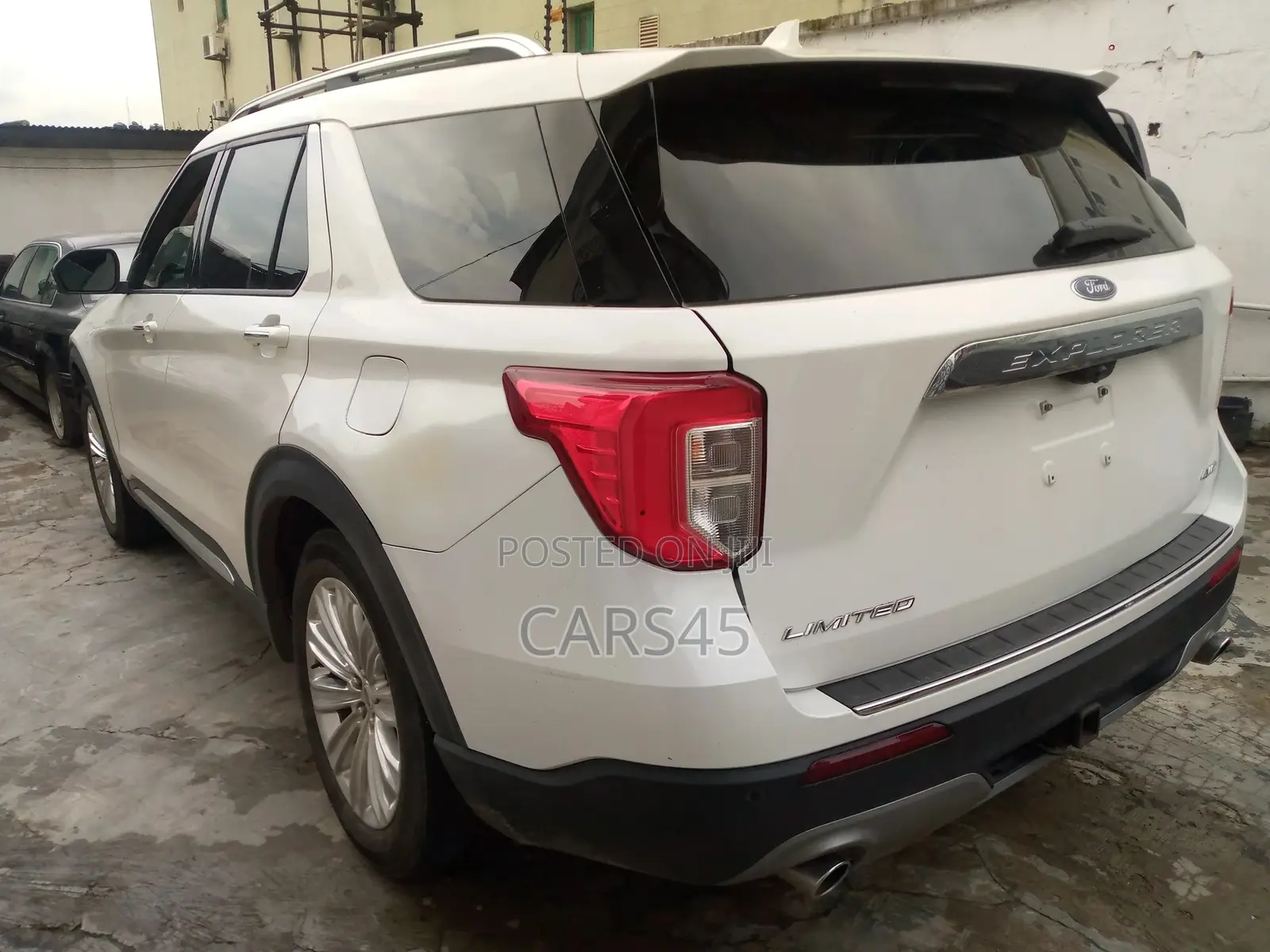Ford Explorer 2021 White