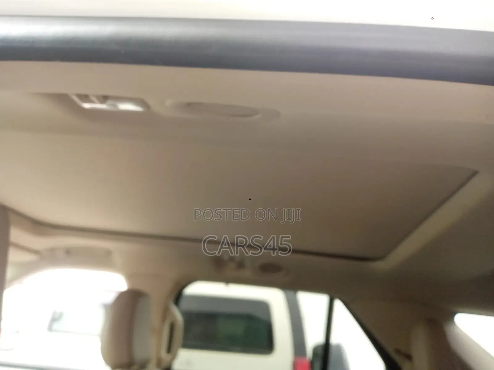 Ford Explorer 2021 White