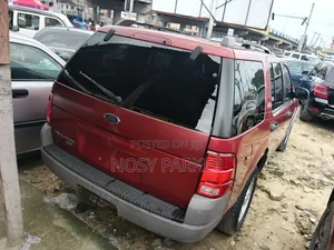 Ford Explorer XLT 2001 Red