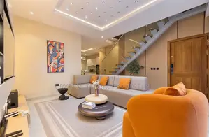 Beautiful 2 Bedroom Duplex Apartment