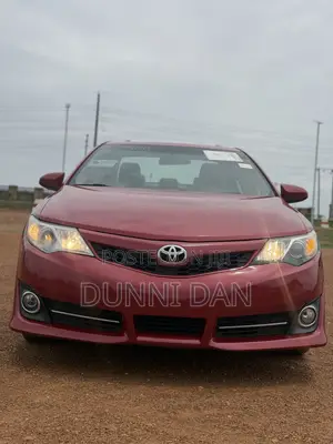 Toyota Camry SE 4dr Sedan (2.5L 4cyl 6A) 2013 Red