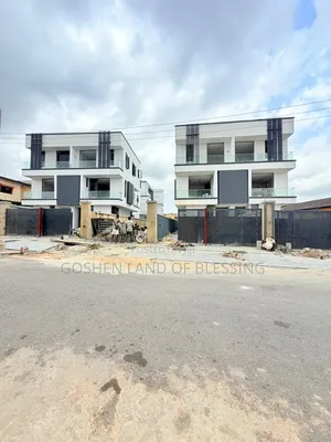4bdrm Duplex in Omole Phase 2 Lagos for sale