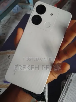 Infinix Smart 7 HD 64 GB White