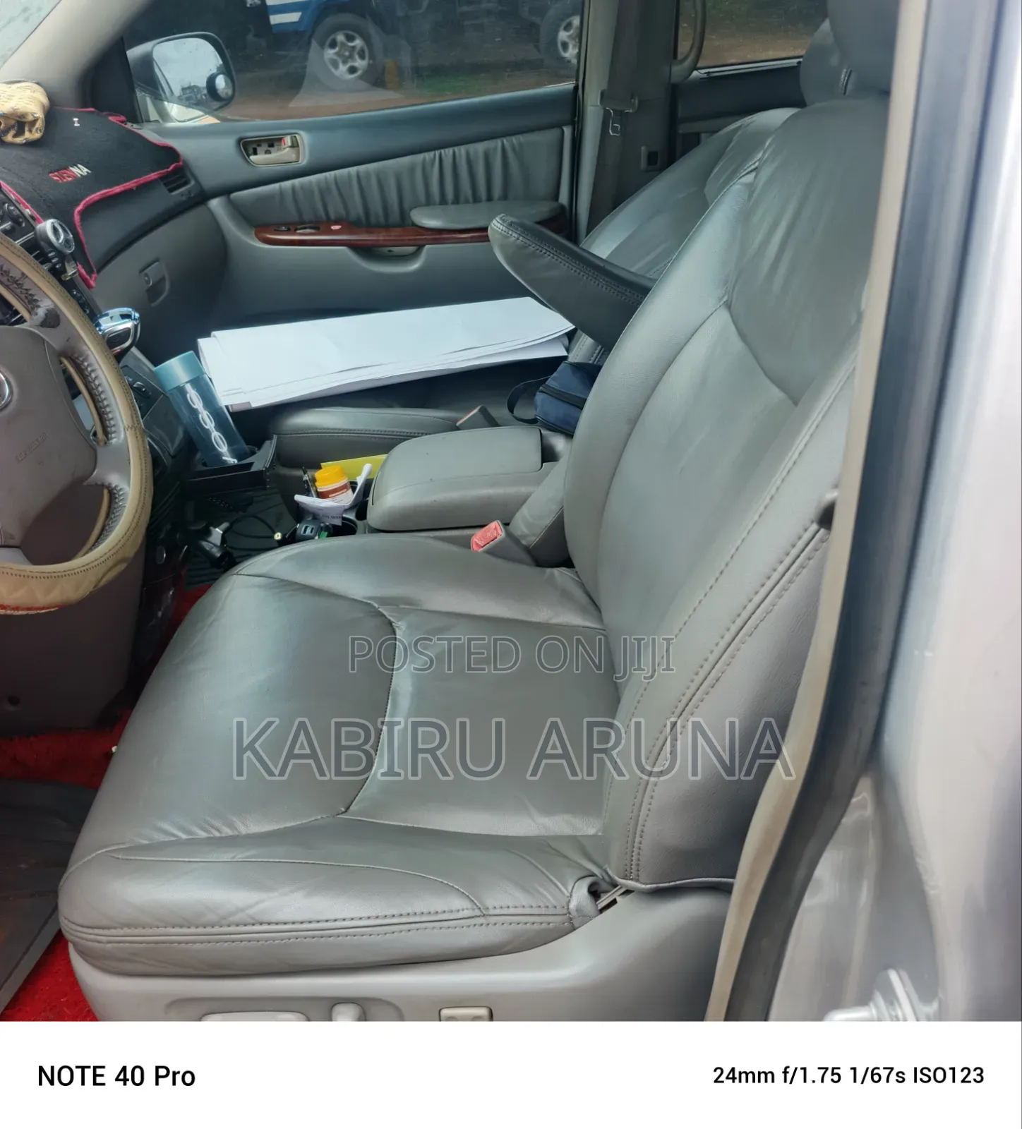 Toyota Sienna 2005 Silver
