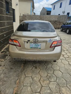 Toyota Camry LE 4dr Sedan (2.4L 4cyl 5A) 2008 Gold