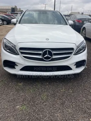 Mercedes-Benz C300 Luxury 4matic Sedan AWD (2.0L 4cyl 7A) 2017 White