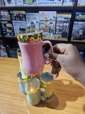 Ceramic Mug With a Glossy Mirror-Finish Cover