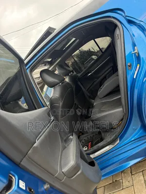 Toyota Camry 2018 Blue