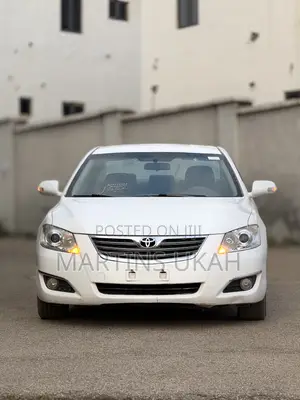 Toyota Camry SE 4dr Sedan (2.5L 4cyl 6AM) 2010 White