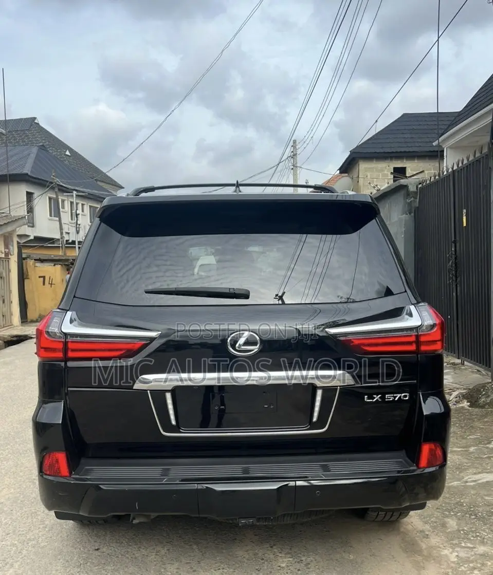 Lexus LX 2018 Black