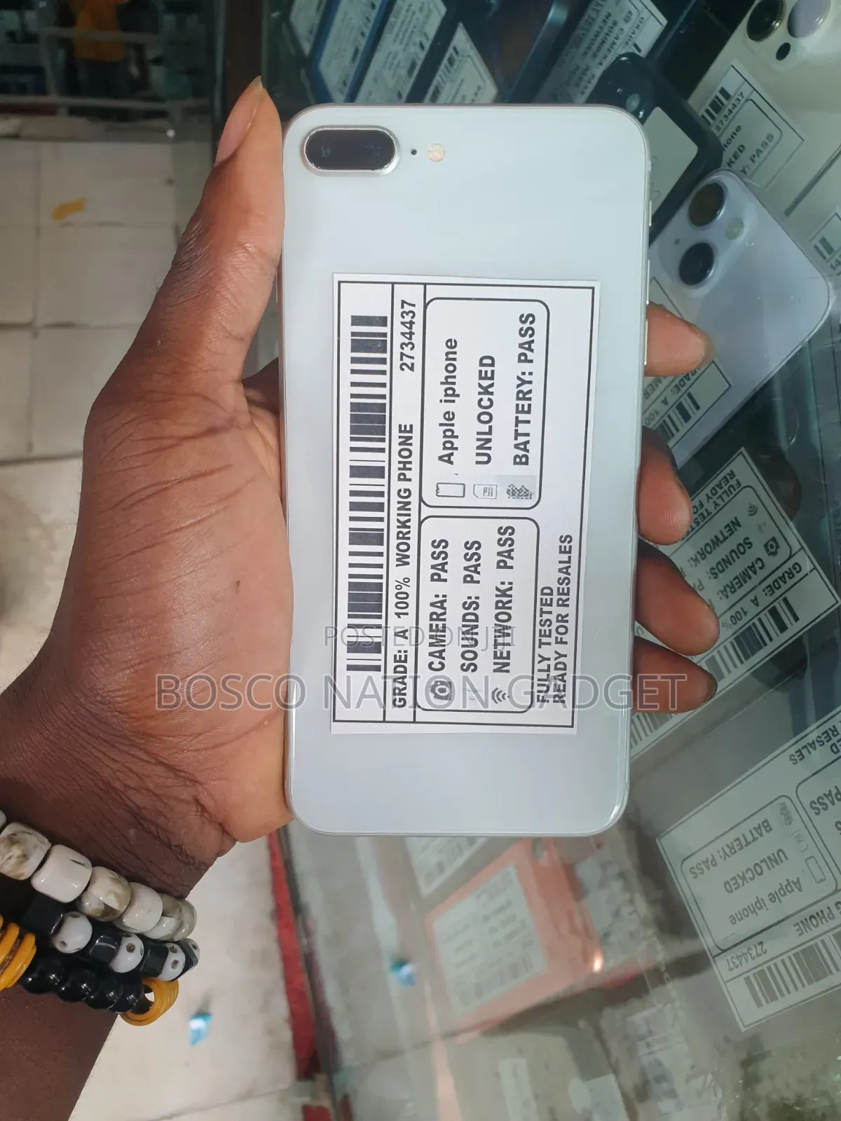 Apple iPhone 8 Plus 64 GB White