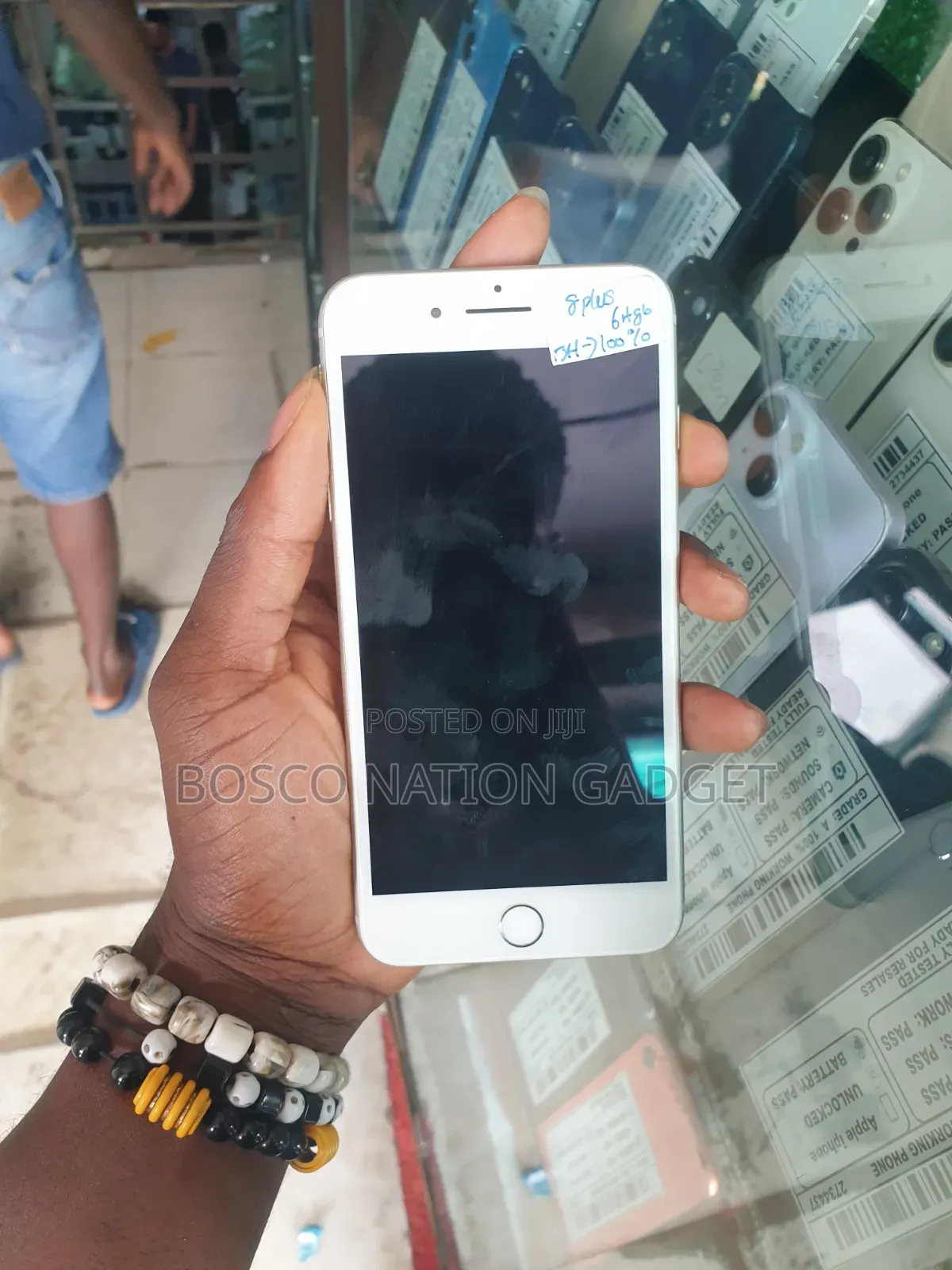 Apple iPhone 8 Plus 64 GB White