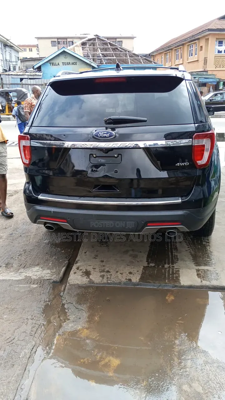 Ford Explorer 2016 Black