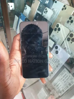 Apple iPhone X 64 GB White