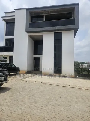 7bdrm Mansion in Maitama District for sale