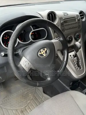 Toyota Matrix 2010 Gray