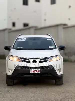 Toyota RAV4 LE 4dr SUV AWD (2.5L 4cyl 6A) 2015 White
