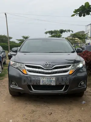 Toyota Venza V6 AWD 2010 Gray