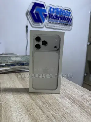 New Apple iPhone 17 Pro Max 256 GB White