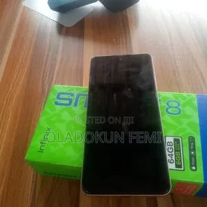 Infinix Smart 8 64 GB Green