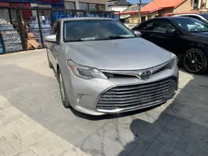 Toyota Avalon XLE Premium Sedan FWD (3.5L 6cyl 6A) 2013 Silver