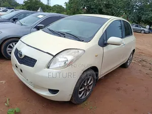 Toyota Yaris 2008 Gray