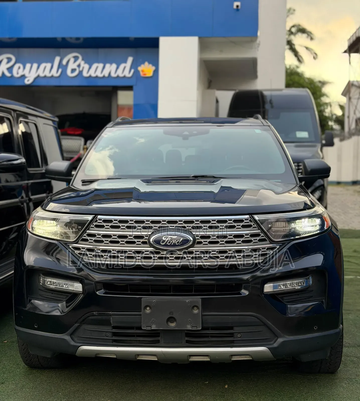 Ford Explorer XLT 2022 Black