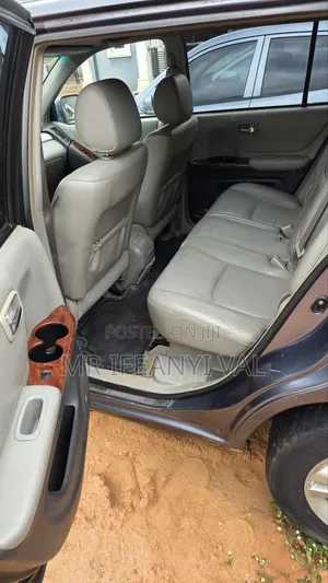 Toyota Highlander Hybrid 4x4 2006 Blue