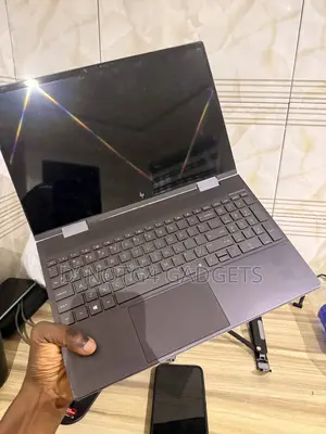 Laptop HP Envy 15 16GB AMD Ryzen 7 SSD 512GB