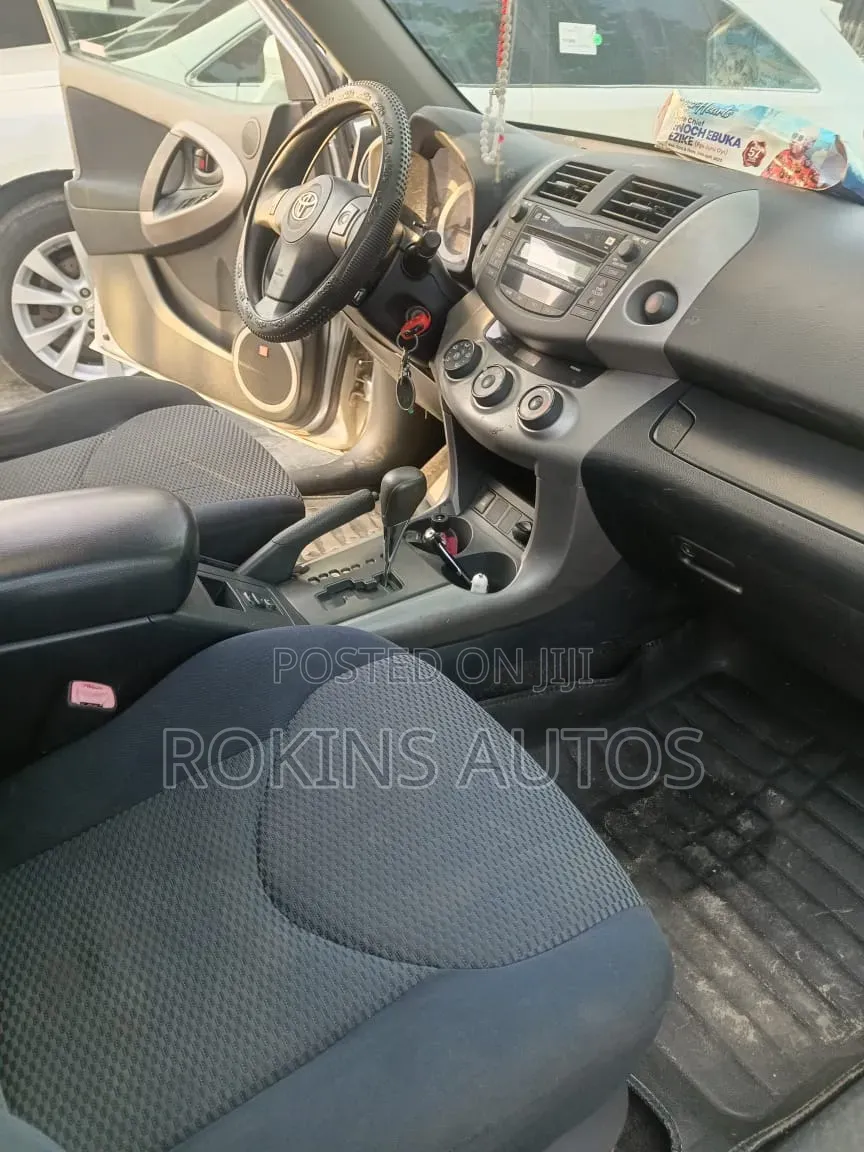 Toyota RAV4 2008 Silver