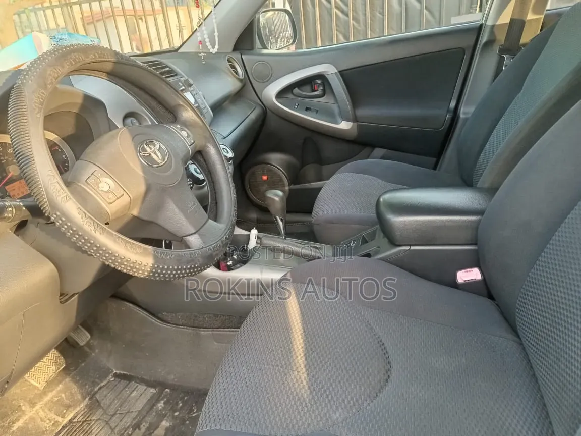 Toyota RAV4 2008 Silver