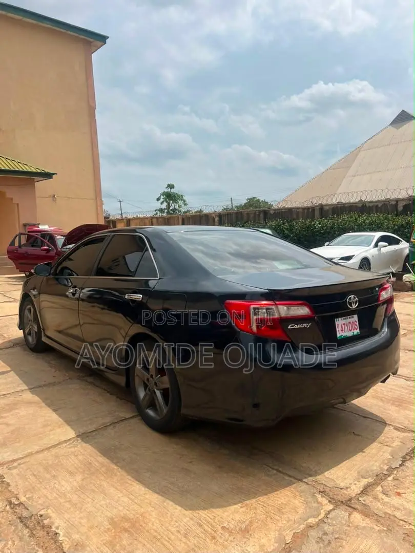Toyota Camry 2013 Black