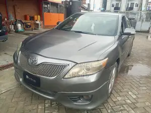 Toyota Camry 2009 Silver