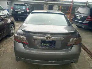 Toyota Camry 2009 Silver