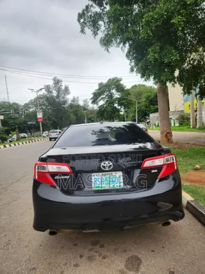 Toyota Camry SE V6 4dr Sedan (3.5L 6cyl 6A) 2013 Black