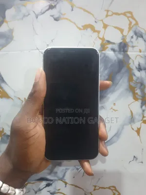 Apple iPhone XR 128 GB White