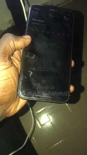 Apple iPhone XR 64 GB Gray